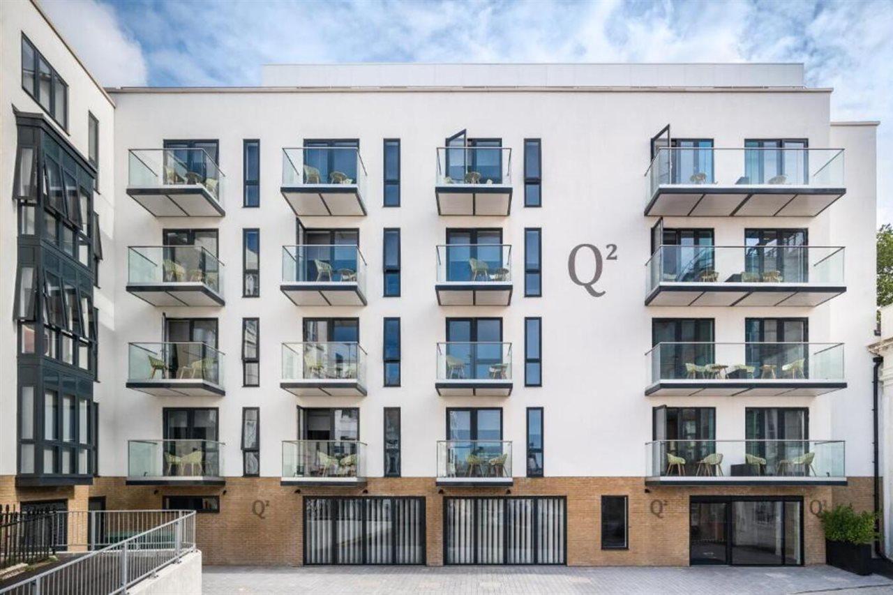 Q Square By Supercity Aparthotels Brighton Exteriör bild