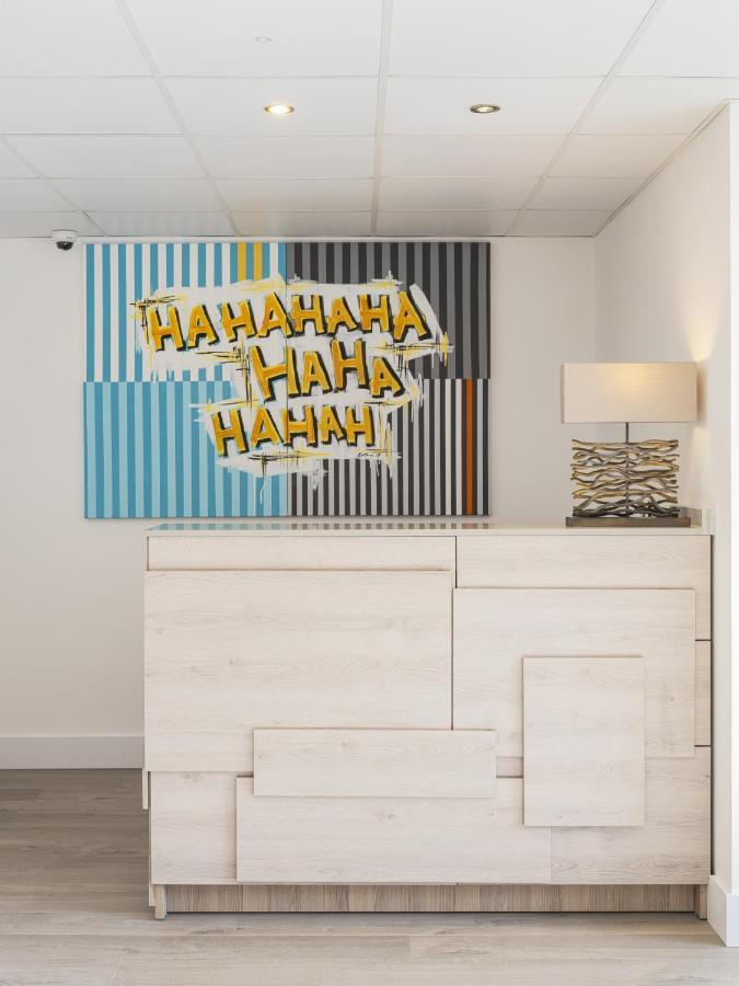 Q Square By Supercity Aparthotels Brighton Exteriör bild